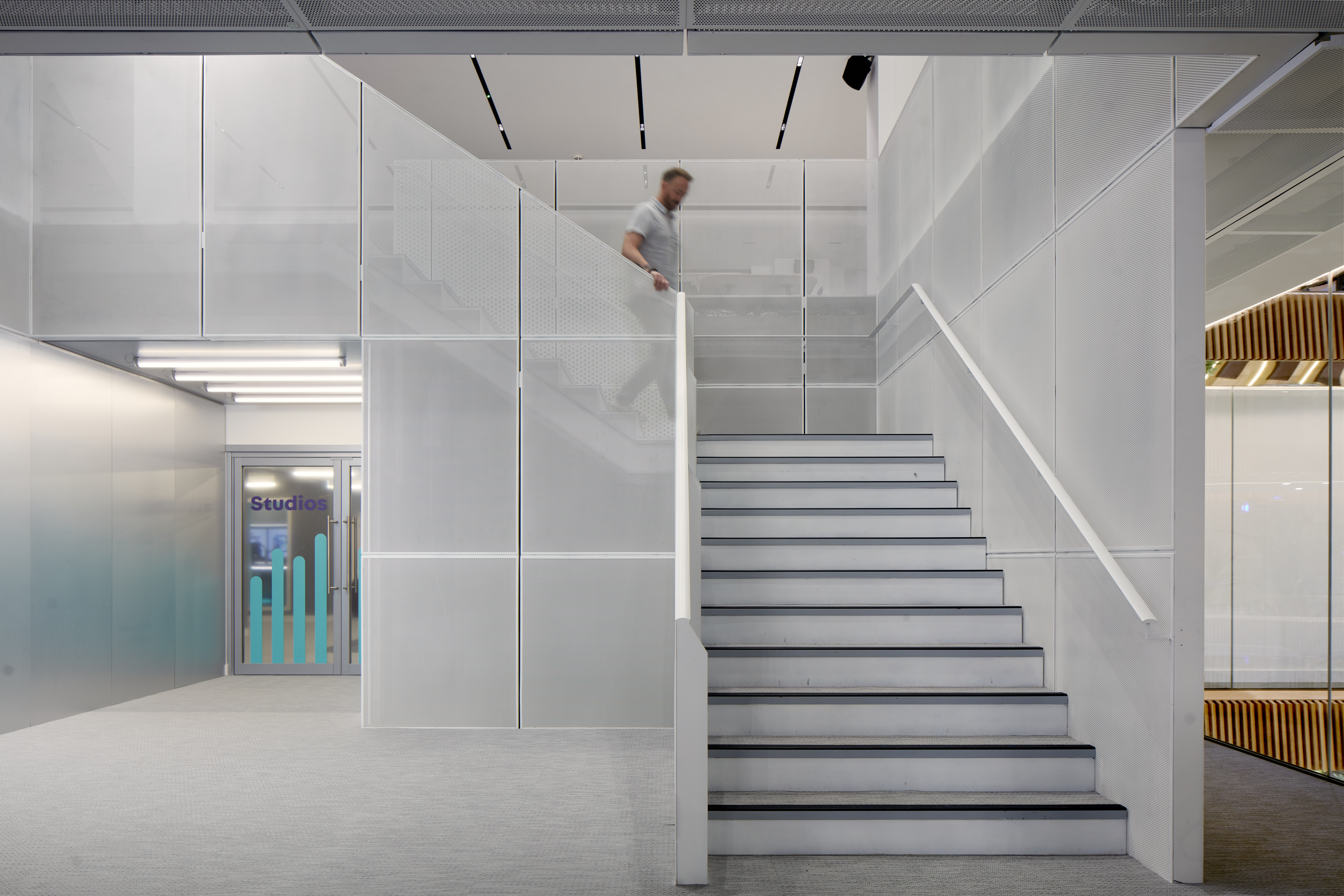 MClayton 2402-1-SPA-LAN 012